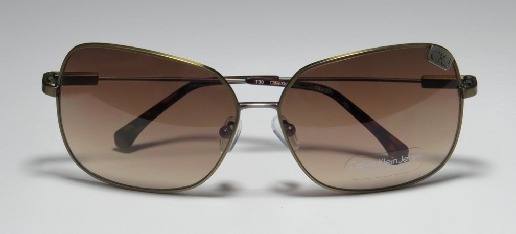 CALVIN KLEIN 107S in color 700